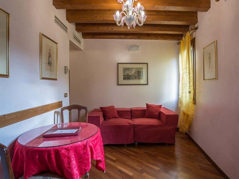 Piccola Fenice 3* Veneza